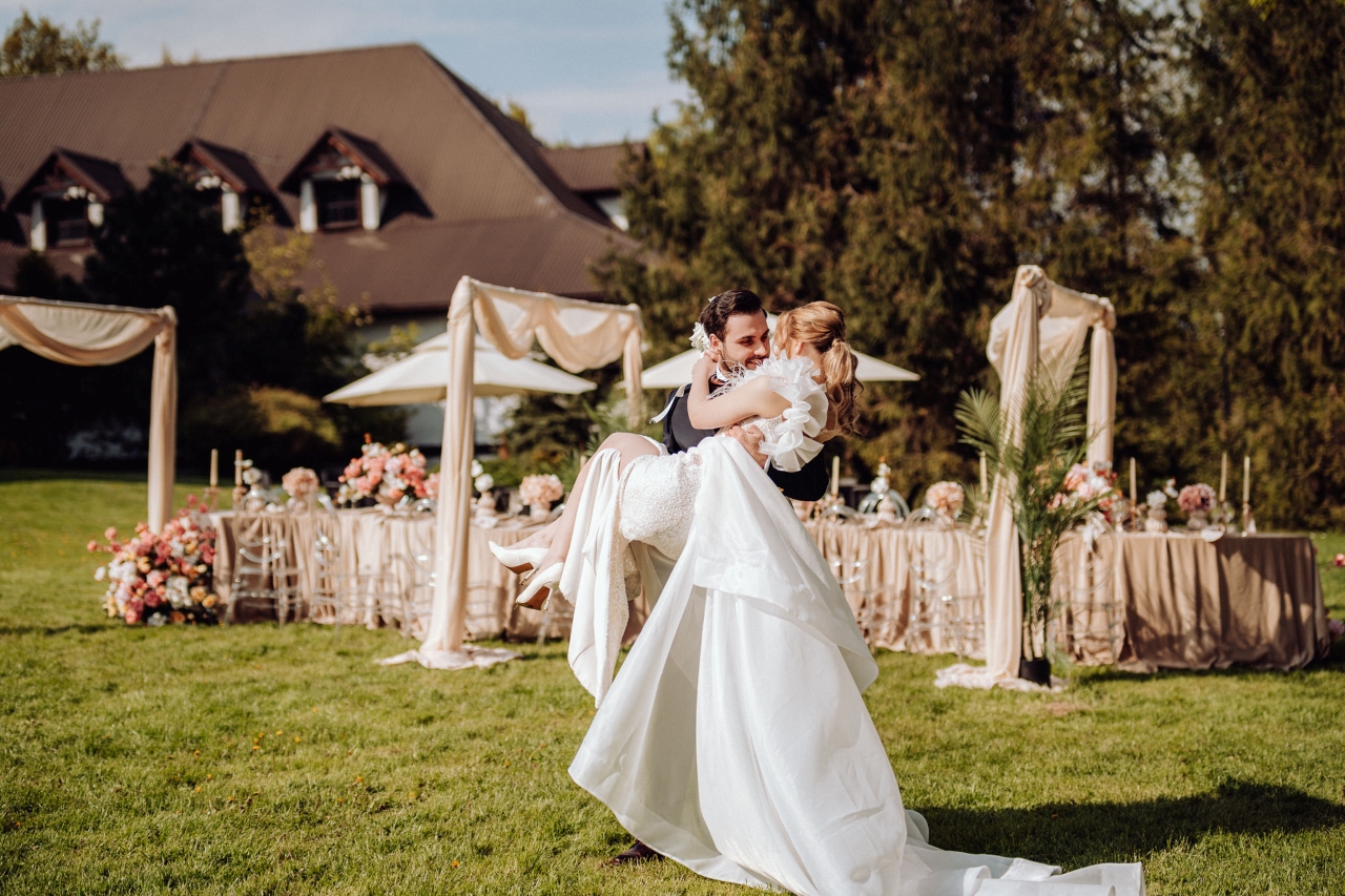 Sale to nie wasz klimat? Marzy Wam się uroczystość pod gołym niebem?