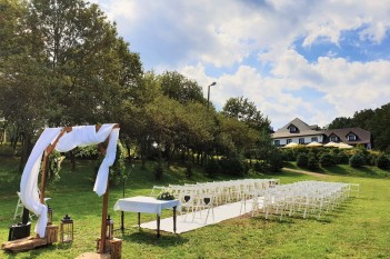 Ślub w plenerze- pod gołym niebem