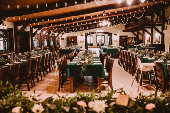 Sala Czeladna - emerald green